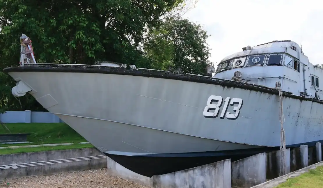 Bang Niang Tsunami Boat 813 Front